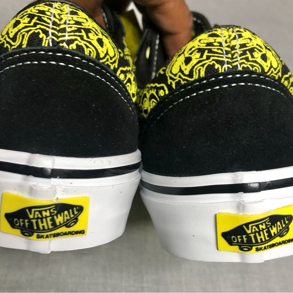 Vans Old Skool Black and Yellow SpongeBob Gigliotti Graphic - Picture 5 of 10